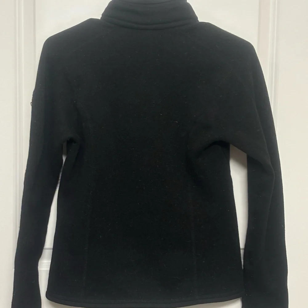 Patagonia Black Full-Zip Fleece Jacket with Small Logo - Picture 14 of 14